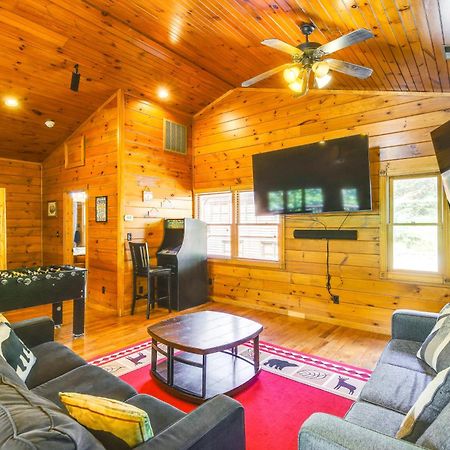 Cabin With Pool Access About 3 Mi To Downtown Гатлінбург Екстер'єр фото