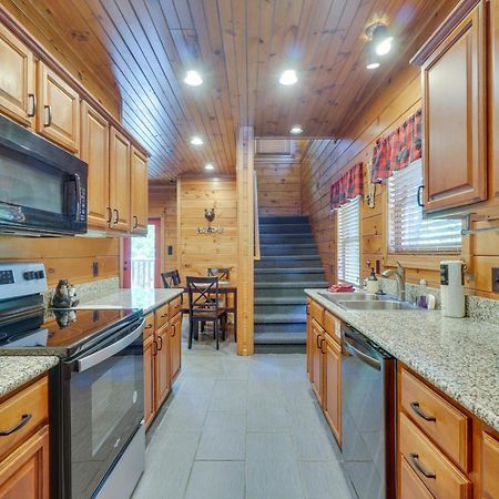 Cabin With Pool Access About 3 Mi To Downtown Гатлінбург Екстер'єр фото